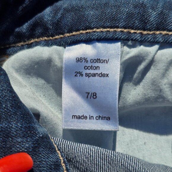 Maurices cropped split raw hem jeans, size 7/8.  VGUC - Picture 3 of 9